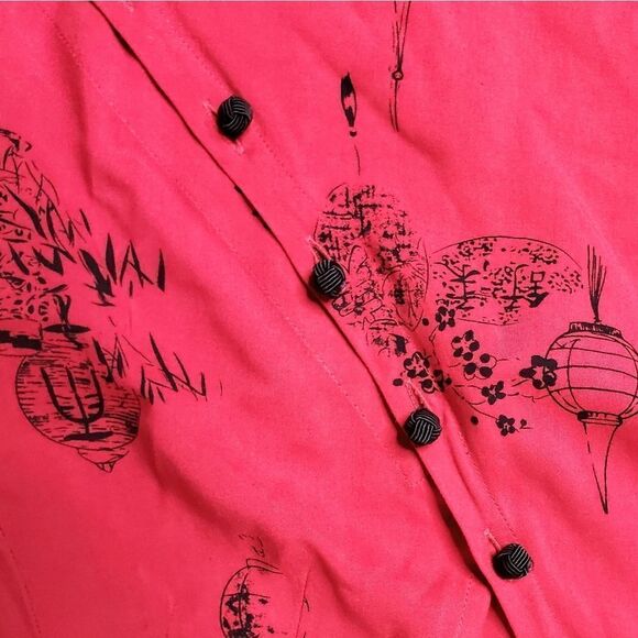 SoftāSurroundingsā|āšHPšāRedĀ ChineseāLanternāBlouse - Picture 5 of 6